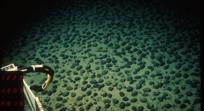 Az óceán fenekén lévő „sötét oxigén” átírhatja a földi élet eredetét