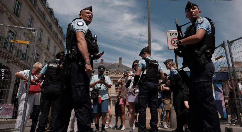 1000 embert tiltottak ki a párizsi olimpiáról, mert kémkedéssel gyanúsítják őket