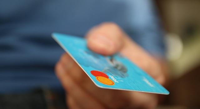 Egyre több magyar használ hitelkártyát