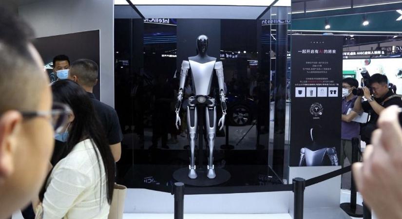 Jövőre érkeznek a Tesla humanoid robotjai