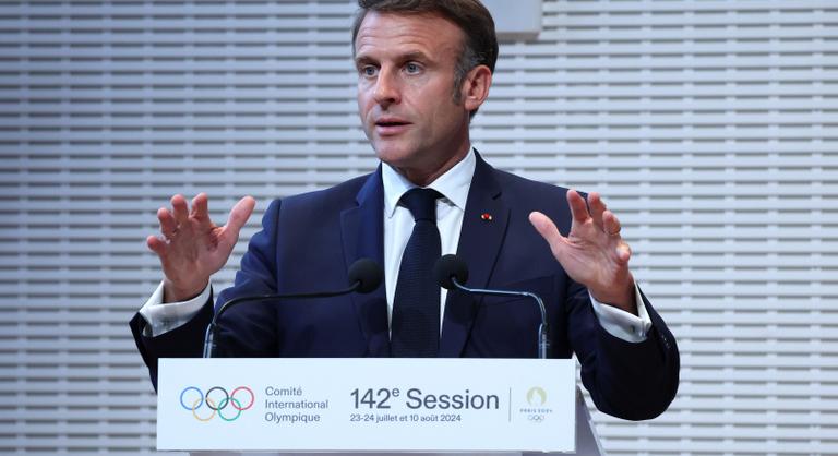 Emmanuel Macron csak az olimpia után nevezi ki az új francia kormányt