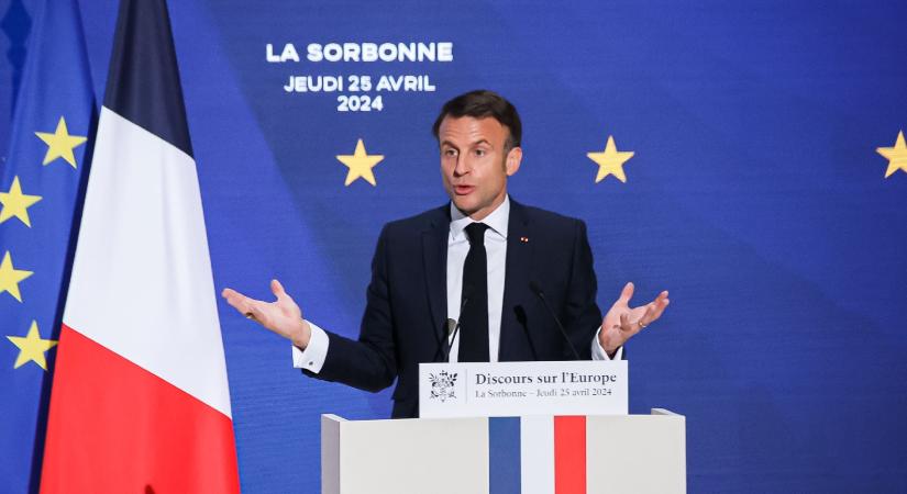 Emmanuel Macron kormánya marad az olimpia végéig
