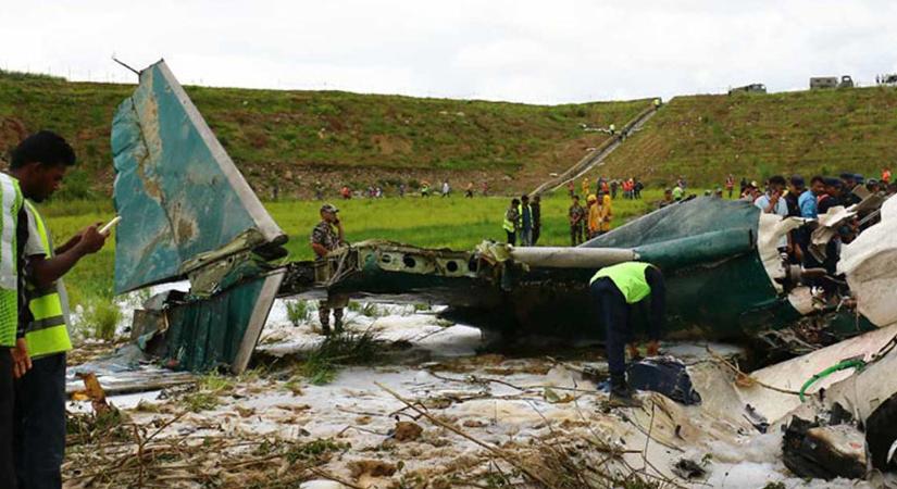 Közvetlenül a felszállás után lezuhant egy CRJ-200-as Nepálban