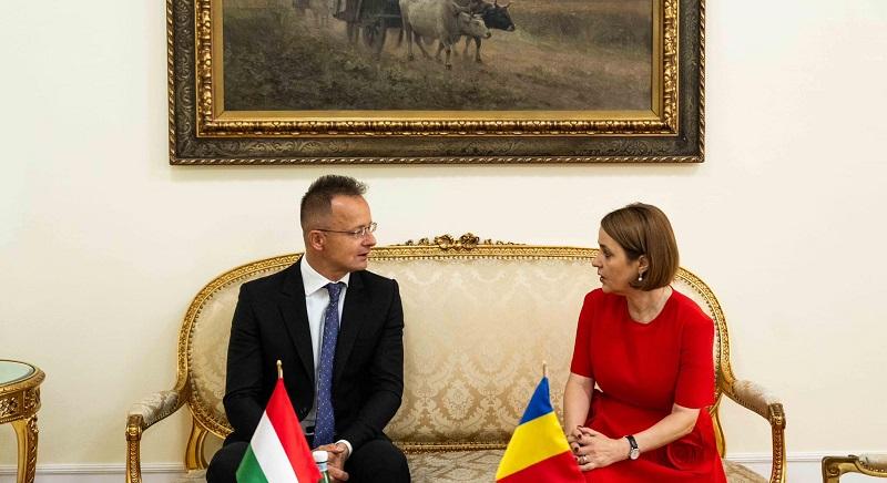 Szijjártó Péter Bukarestben: jó formában Magyarország és Románia együttműködése – vannak még megoldandó ügyek