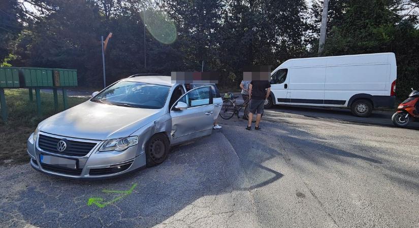 Kisteherautó elé fordult egy autó Szombathelyen, egy ember megsérült - fotók