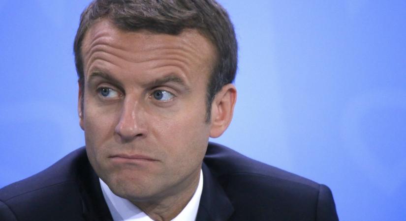 Káosz Franciaországban: a baloldal jelöltje felszólította Emmanuel Macront