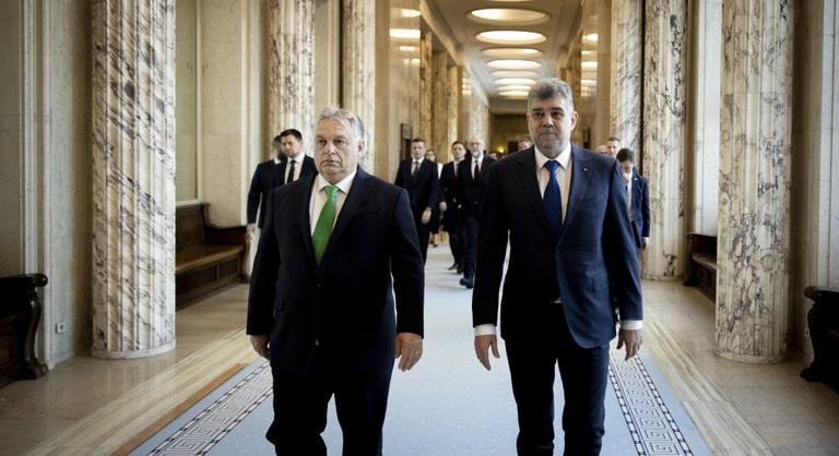 Kitérőt tesz Orbán Viktor, Tusványos előtt egy fontos tárgyalásra megy