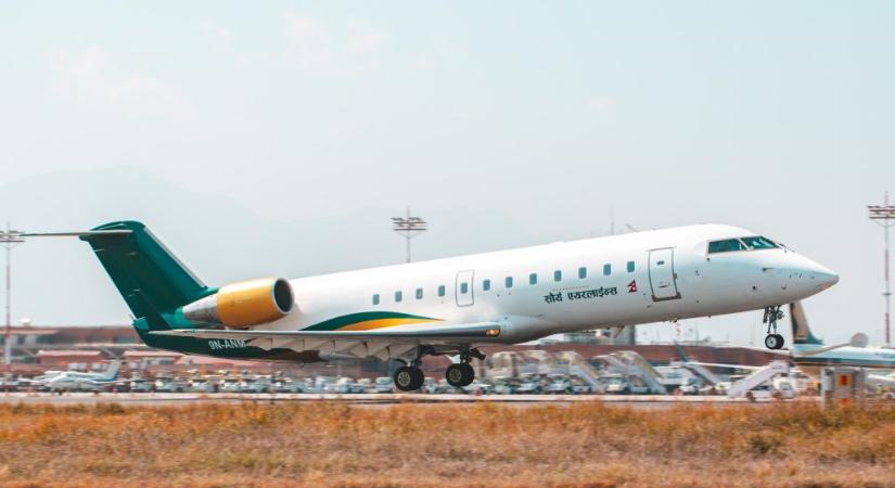 Videón a lezuhant nepáli utasszállító repülőgép tragédiája