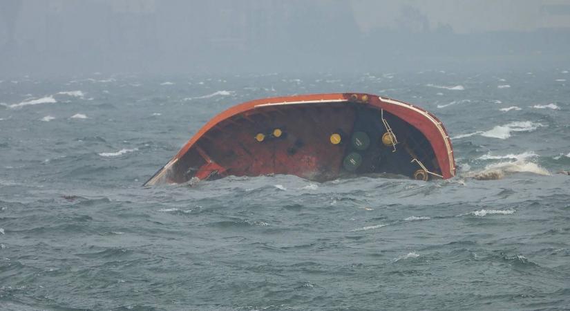 1500 tonna olajat szállító tartályhajó süllyedt el a Fülöp-szigeteknél