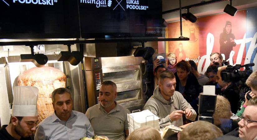 Védetté nyilvánítanák a döner kebabot a törökök, a németeknek ez nem tetszik