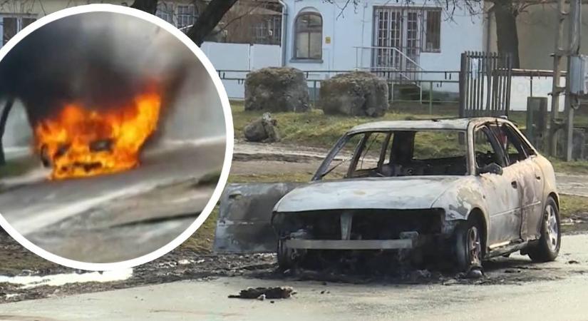 Fényes nappal, lángoló autóval menekült a nógrádi ámokfutó – videó
