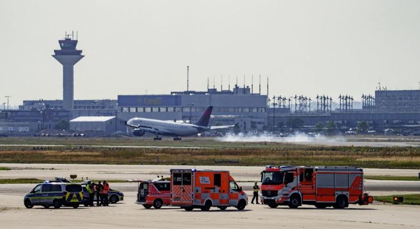 Klímaaktivisták miatt leállt a repülőtér forgalma