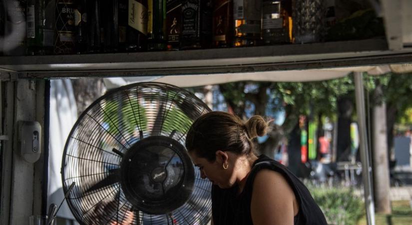 Riadó Spanyolországban, szinte a teljes országot felperzseli a forróság