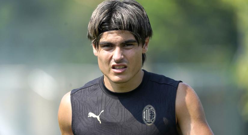 A következő szezonban is a La Ligában játszhat az AC Milan fiatal játékosa – HIVATALOS