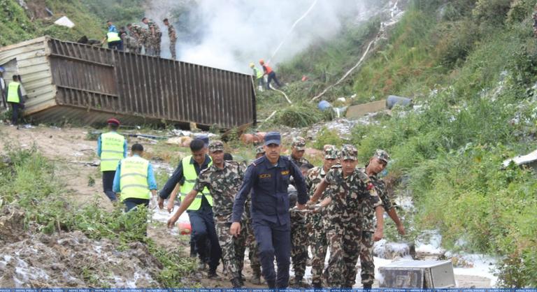 Kiderült, hogyan élte túl a kapitány a nepáli repülőgép-balesetet