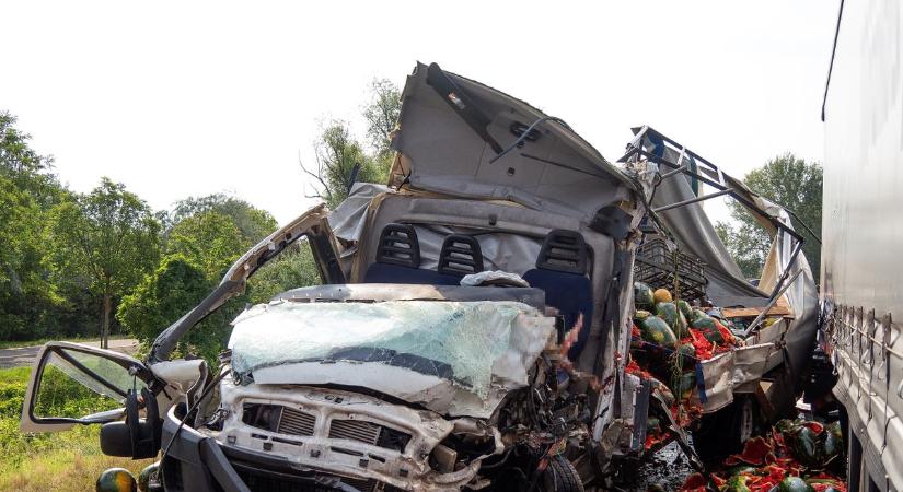 Halálos baleset az M7-en: egy sávon megindították a forgalmat