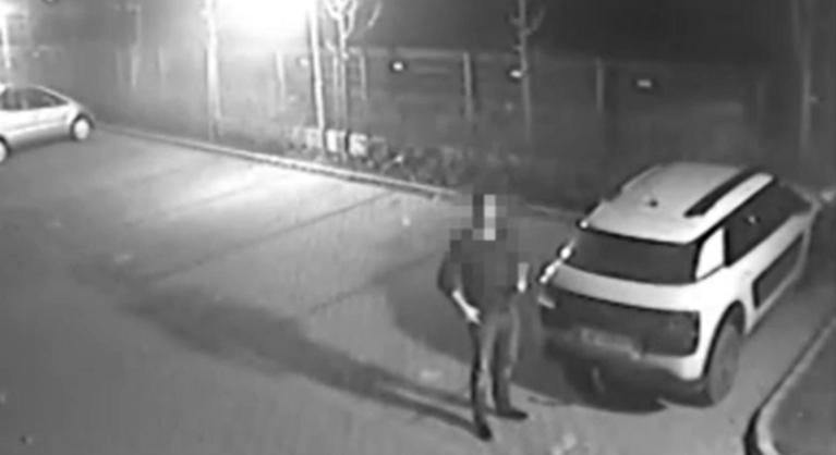 Új felvételen látszik Novozánszki Fanni gyilkosa, aki a kamera észrevétele után állt át autójával