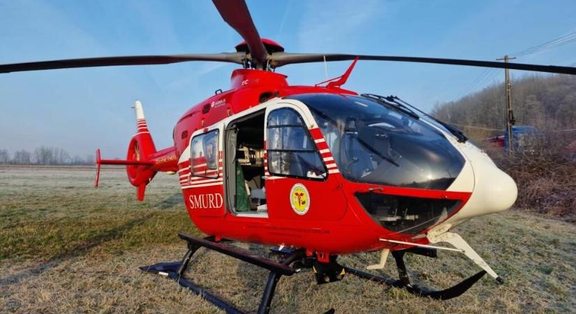 Frontális ütközés: egy sérültet mentőhelikopterrel vittek kórházba