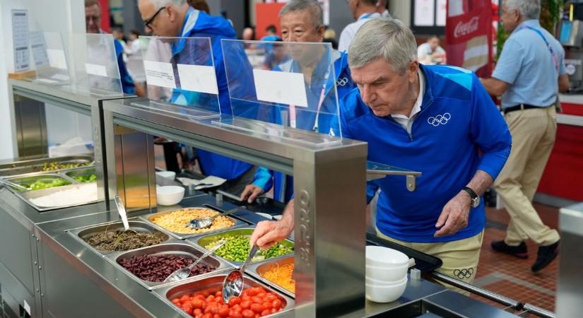 Michelin-csillagos séfek készítik a versenyzők ételeit az olimpiai faluban
