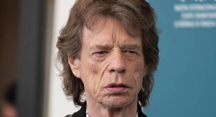 Mick Jagger és 43 évvel fiatalabb párja: a párizsi olimpia partiján gyönyörű volt Melanie