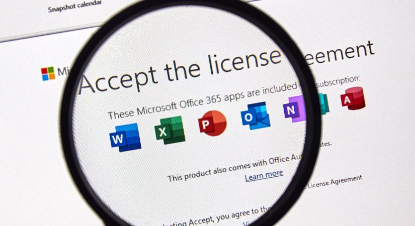 Továbbra is védekezik a Microsoft licenc-ügyben