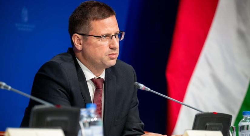 Gulyás: A magyar parlamentben magasabb a színvonal, mint az EP-ben
