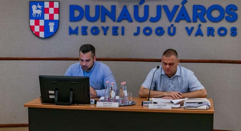A dunaújvárosi közgyűlés határozatát megsemmisítette a bíróság