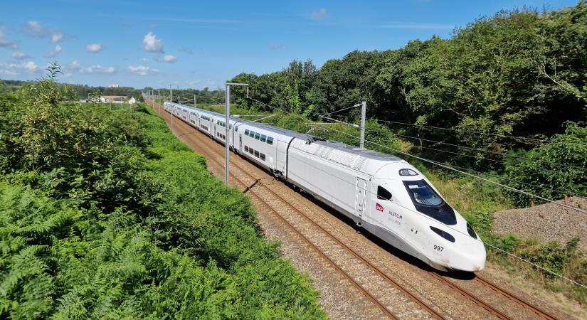 Káosz a francia vasútvonalakon: megrongálták a TGV-hálózatot