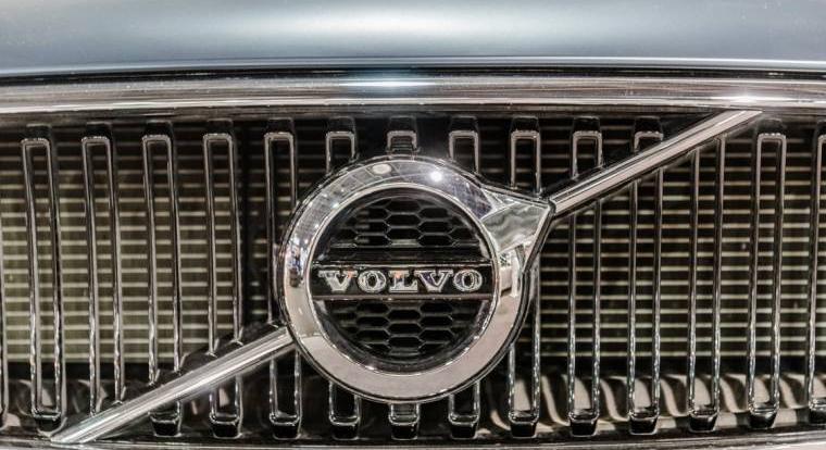 A Volvo egyelőre elengedné a teljesen elektromos jövőt