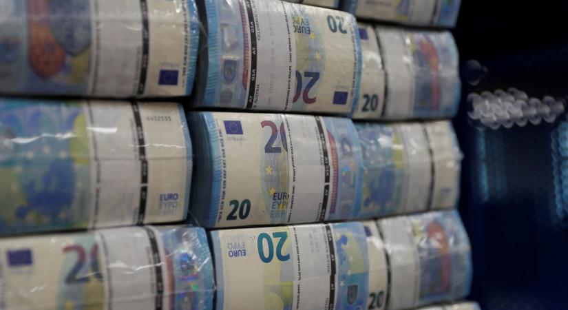 Európai Bizottság: 1,5 milliárd eurót kap Ukrajna a befagyasztott orosz pénzeszközökből