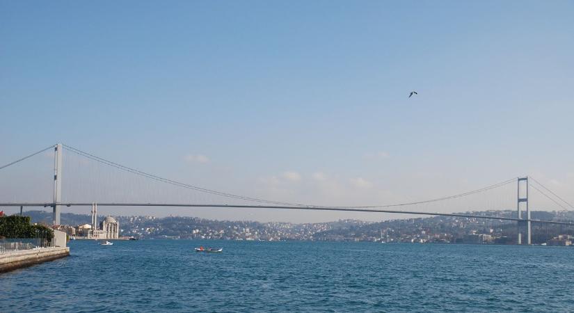 Robbanóanyagot szállító, állítólag ukrán jet skit találtak Isztambul parjainál