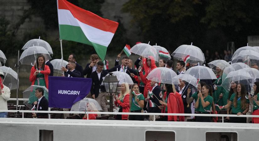 Lengett a magyar lobogó az olimpiai ünnepségen