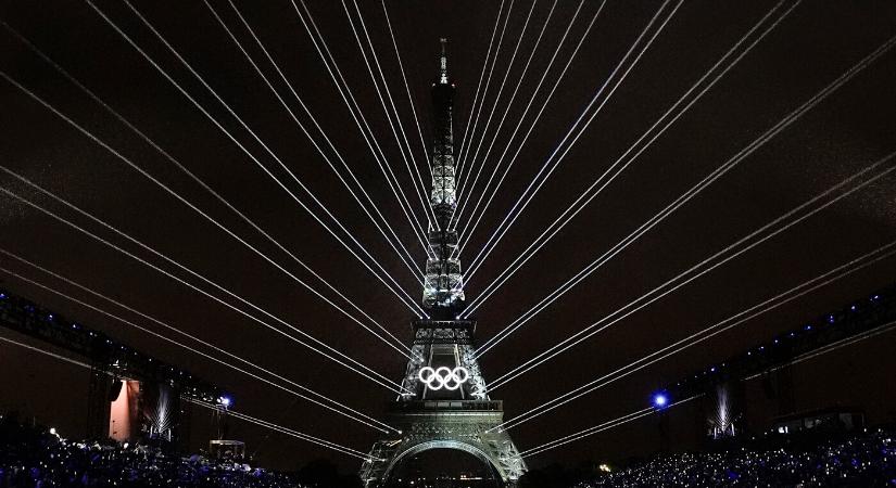 Megkezdődött az olimpia, Emmanuel Macron nyitotta meg a játékokat (VIDEÓ)