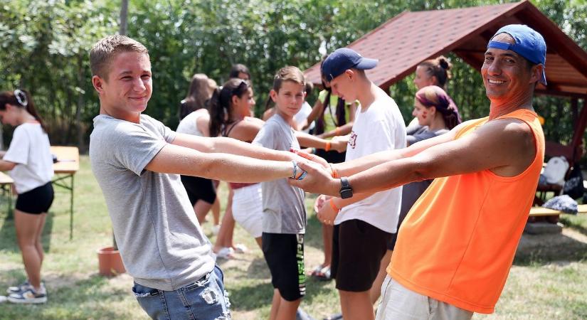 A 27. ÁGOTA Tábor 800 fiatalnak ad reményt és társakat a traumák feldolgozására