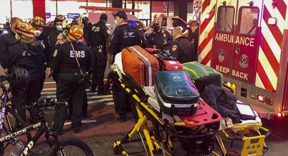 Autó hajtott egy Black Lives Matter-tüntetés résztvevői közé Manhattanben, többen megsérültek