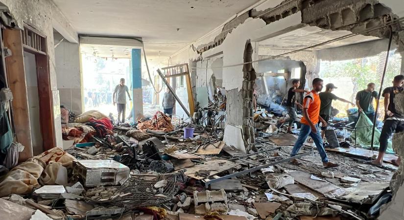 Iskolaépületet ért találat Gázában: több mint harminc halottról és száznál is több sebesültről szólnak a hírek - videón a szörnyű pusztítás nyomai