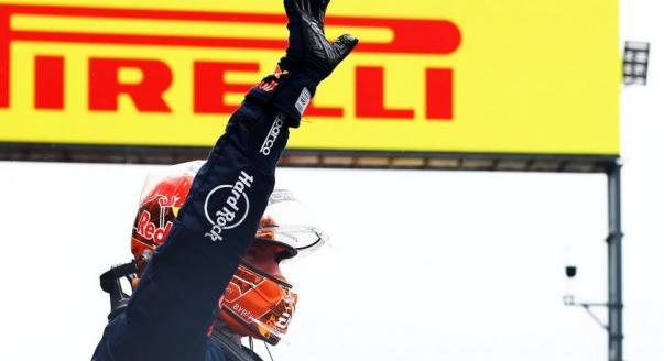 „Kis szerencsével a McLarenekkel is harcban lehetünk” – Verstappen bizakodó