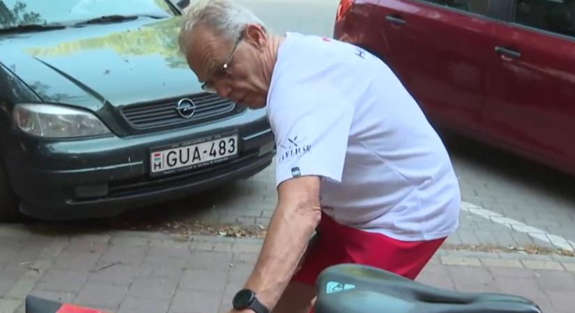 Majd' kétezer kilométert tekert le a 80 éves Laci bácsi, hogy ott legyen az olimpián – videó