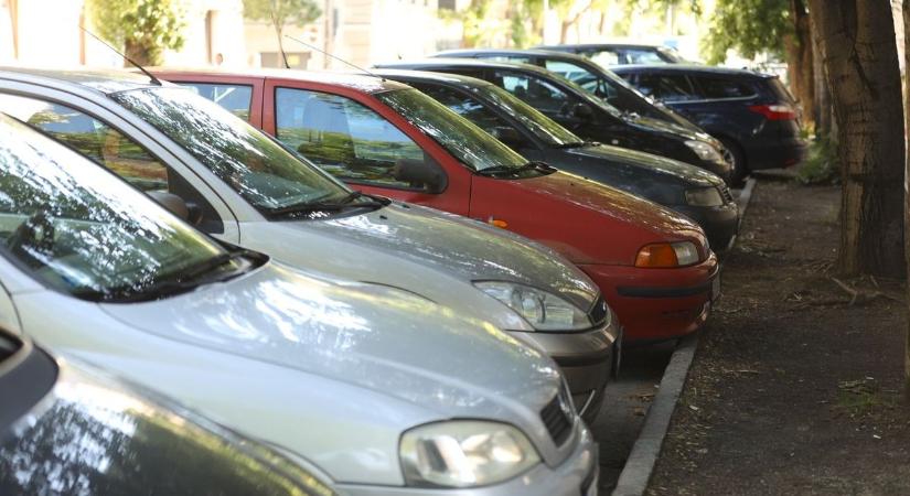 Parkolás Debrecenben: mennyire lehet lépést tartani a növekedéssel?
