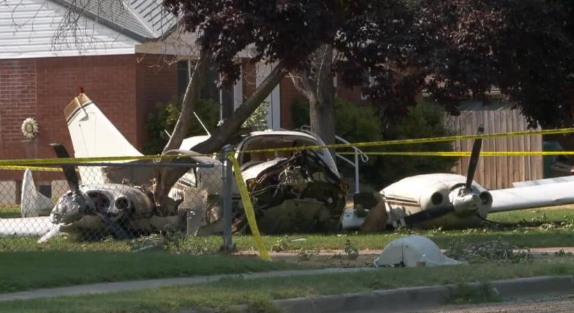 Családi ház udvarára zuhant le egy kisrepülő az USA-ban (videó)