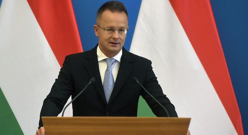 Szijjártó: élesen reagált a lengyel külügyi államtitkár Orbán Viktor tusnádfürdői beszédére