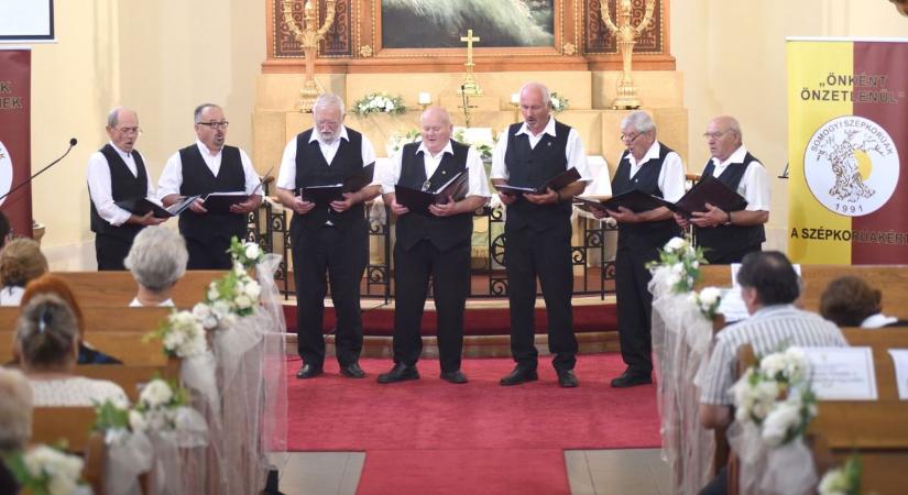 Az egyházi énekkarok országos találkozójára érkeztek Kaposvárra