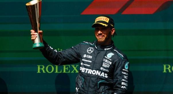Kizárás döntött a spái győztesről, Perez nem nyilatkozik – vasárnapi F1-es hírek