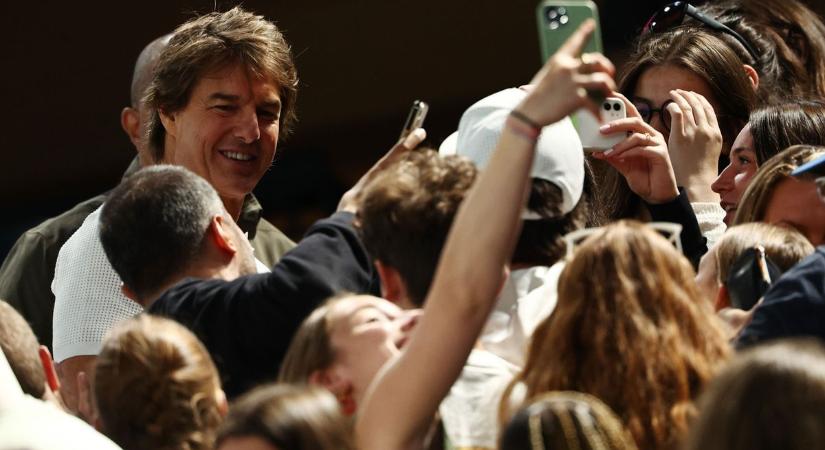 Tom Cruise nagy felfordulást okozott az olimpián vasárnap  videó