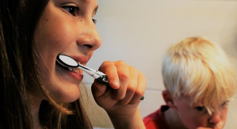 Mikor vigyük először fogorvoshoz a gyermekeket?