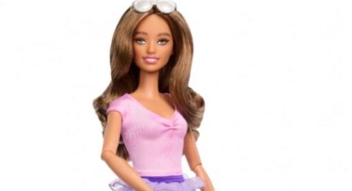 A vak Barbie babával a társadalmi szolidaritás is szerepet kap a legkisebbek körében