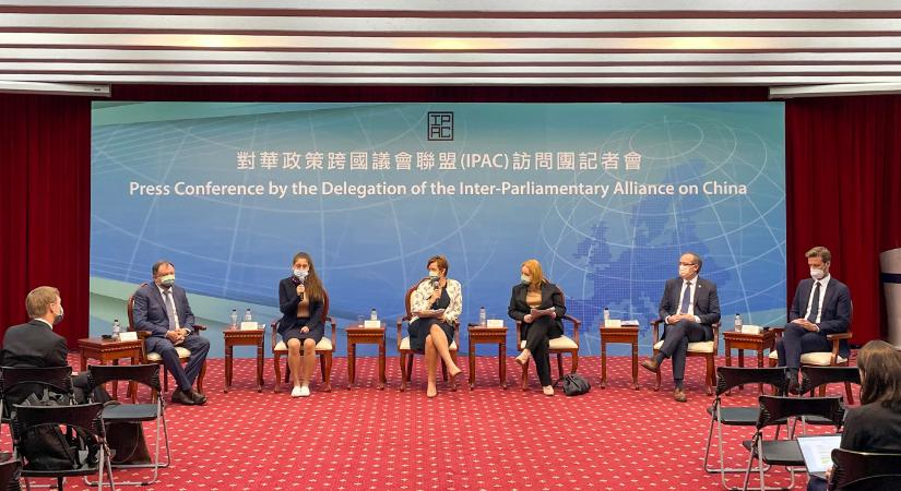 Legalább hat ország politikusait győzködte Kína, hogy ne vegyenek részt a tajvani csúcstalálkozón