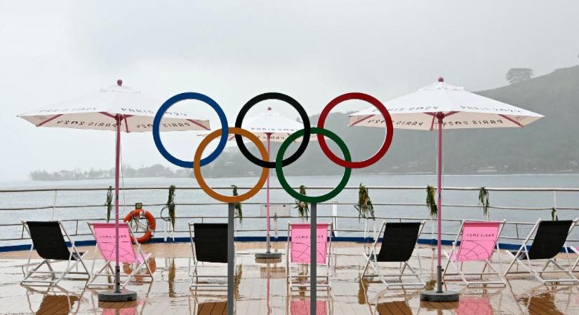 Minden igényt kielégítő hajón laknak az olimpiai szörfösök