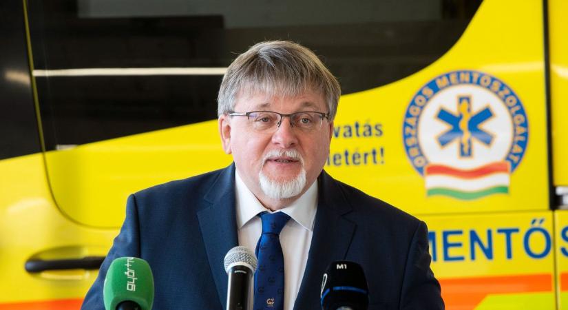 „Egy orvosnak meghalni sincs ideje” – újra munkába állt Győr orvos-polgármestere