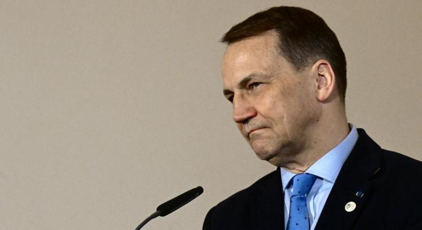 A lengyel külügyminiszter szólt, hogy az Orbán-kormány ne számítson uniós segítségre az olajszállítás ügyében